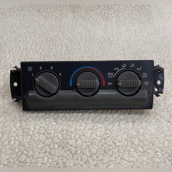 Chev Blazer GMC Jimmy Oldsmobile Climate Control A/C Heater Switch 16233939-A - Picture 12 of 16